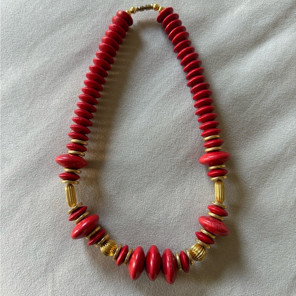 Jewelry - Vintage Red and Gold Beaded Necklace